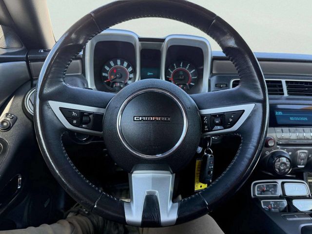 2011 Chevrolet Camaro 2dr Coupe 2LT - 22989550 - 24