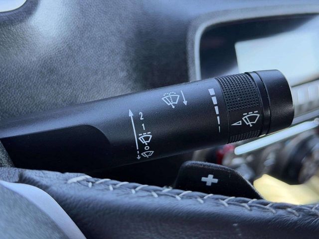 2011 Chevrolet Camaro 2dr Coupe 2LT - 22989550 - 28