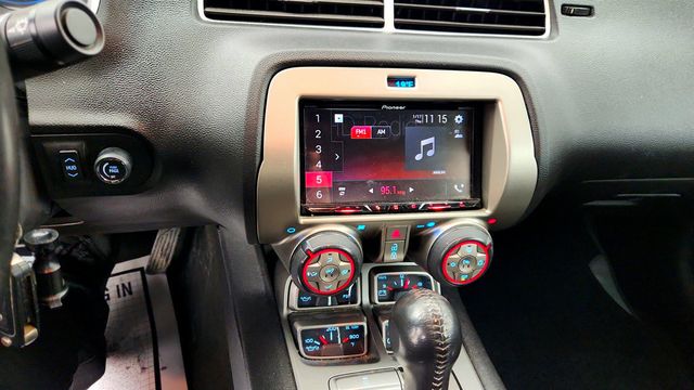 2011 Chevrolet Camaro 2dr Coupe 2LT with Upgraded 19'' Wheels and Remote Start - 22974287 - 15