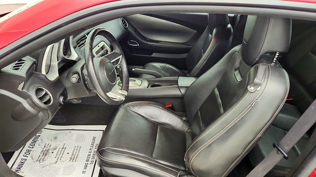 2011 Chevrolet Camaro 2dr Coupe 2LT with Upgraded 19'' Wheels and Remote Start - 22974287 - 16