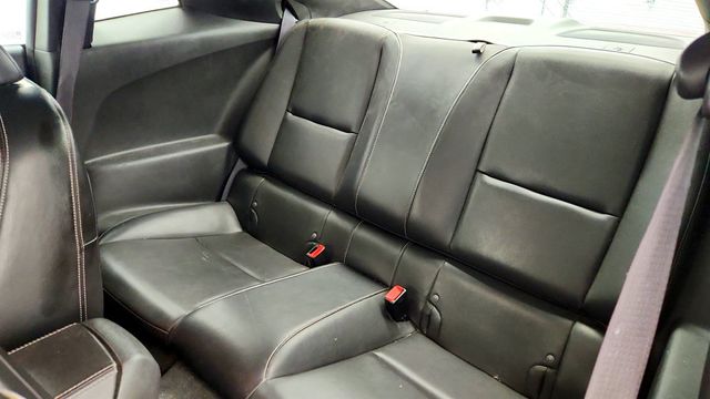 2011 Chevrolet Camaro 2dr Coupe 2LT with Upgraded 19'' Wheels and Remote Start - 22974287 - 17