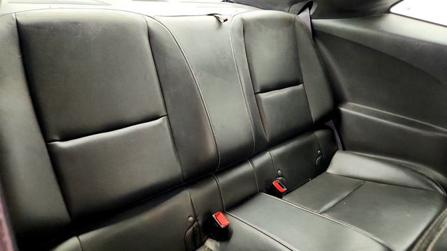 2011 Chevrolet Camaro 2dr Coupe 2LT with Upgraded 19'' Wheels and Remote Start - 22974287 - 18