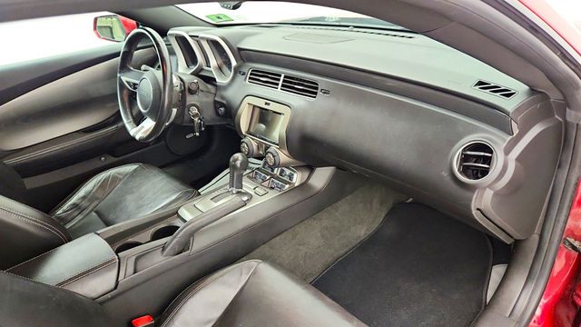 2011 Chevrolet Camaro 2dr Coupe 2LT with Upgraded 19'' Wheels and Remote Start - 22974287 - 20
