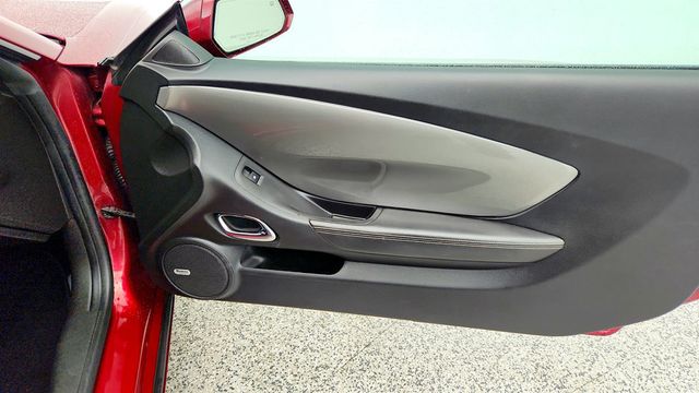 2011 Chevrolet Camaro 2dr Coupe 2LT with Upgraded 19'' Wheels and Remote Start - 22974287 - 21