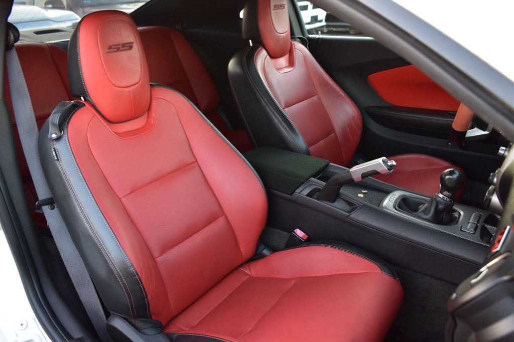 2011 Chevrolet Camaro 2dr Coupe 2SS - 23058469 - 18