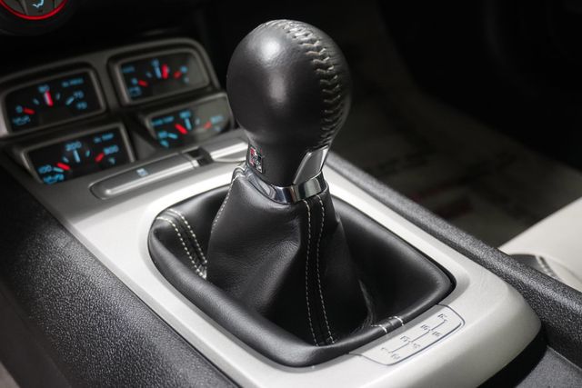 2011 Chevrolet Camaro 2dr Coupe 2SS - 23032801 - 22