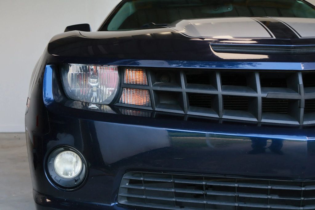 2011 Chevrolet Camaro Coupe 2SS photo 10