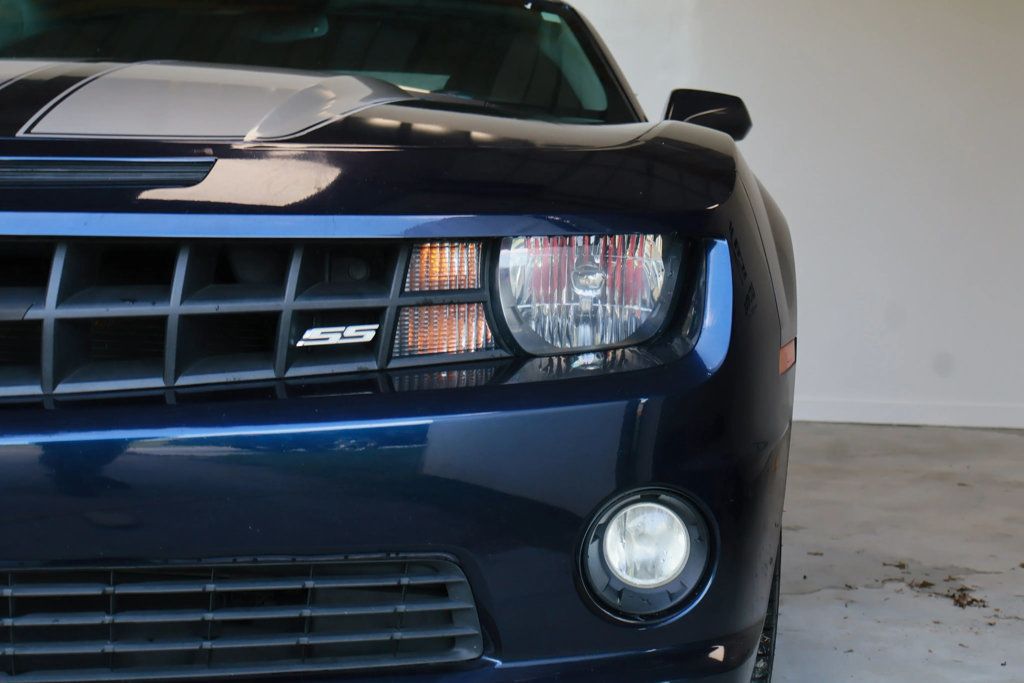 2011 Chevrolet Camaro Coupe 2SS photo 11