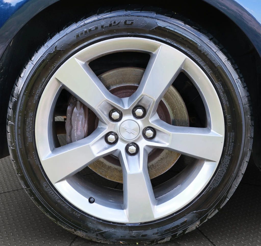 2011 Chevrolet Camaro Coupe 2SS photo 15