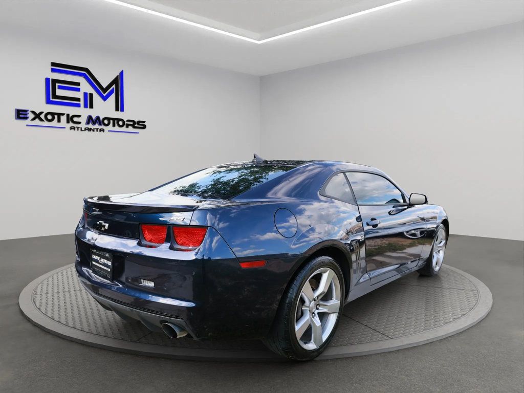 2011 Chevrolet Camaro Coupe 2SS photo 6