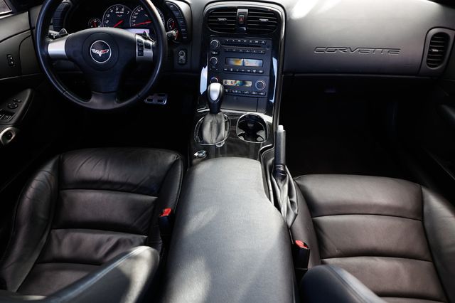 2011 Chevrolet Corvette 2dr Coupe w/1LT - 22963622 - 18