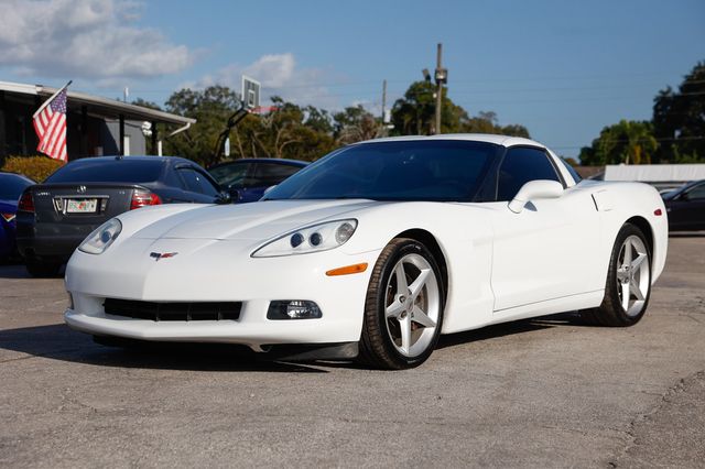 2011 Chevrolet Corvette 2dr Coupe w/1LT - 22963622 - 3