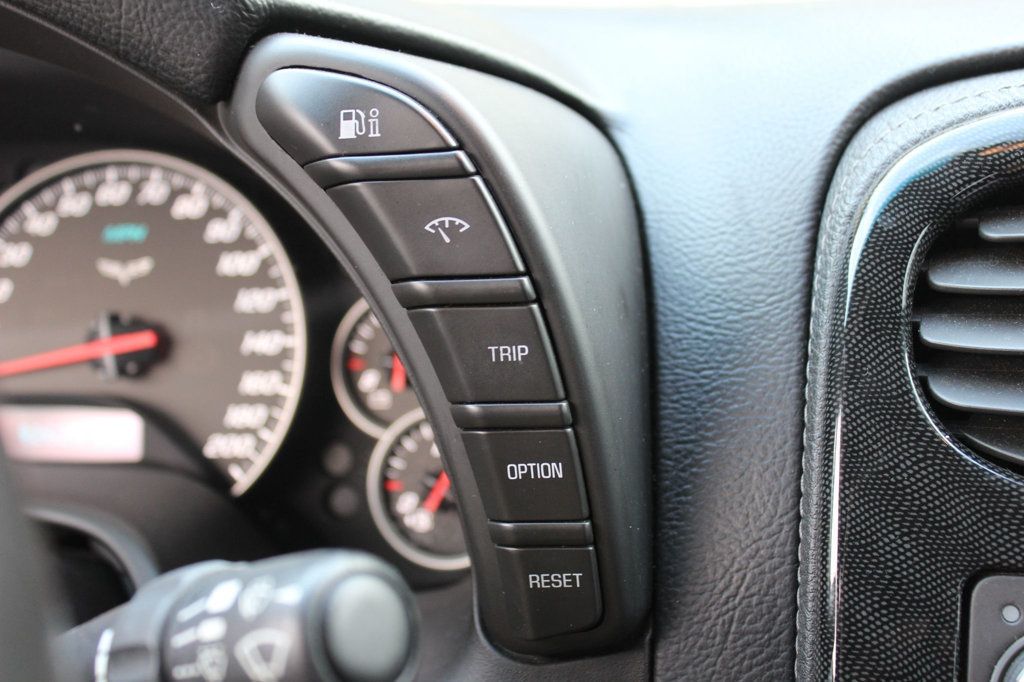 2011 Chevrolet Corvette 2dr Coupe w/2LT - 22962873 - 24