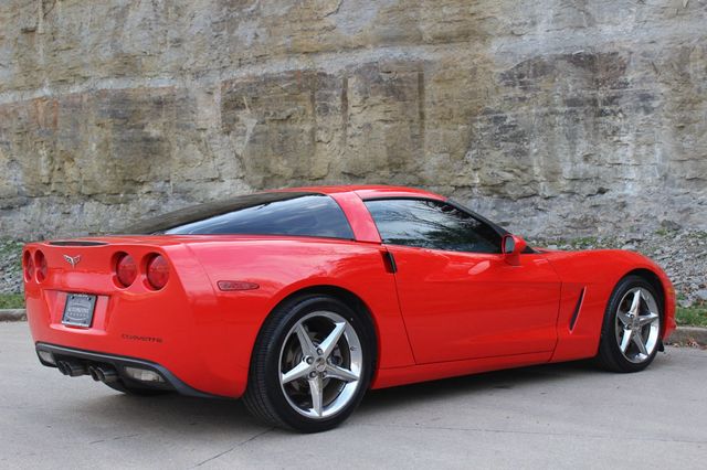 2011 Chevrolet Corvette 2dr Coupe w/2LT - 22962873 - 4