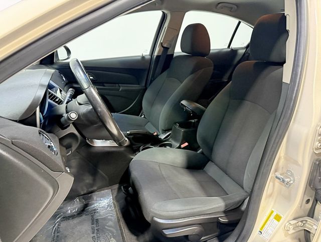 2011 Chevrolet CRUZE 4dr Sedan ECO w/1XF - 22952206 - 19