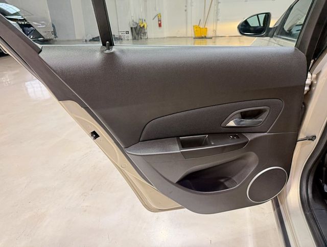 2011 Chevrolet CRUZE 4dr Sedan ECO w/1XF - 22952206 - 25