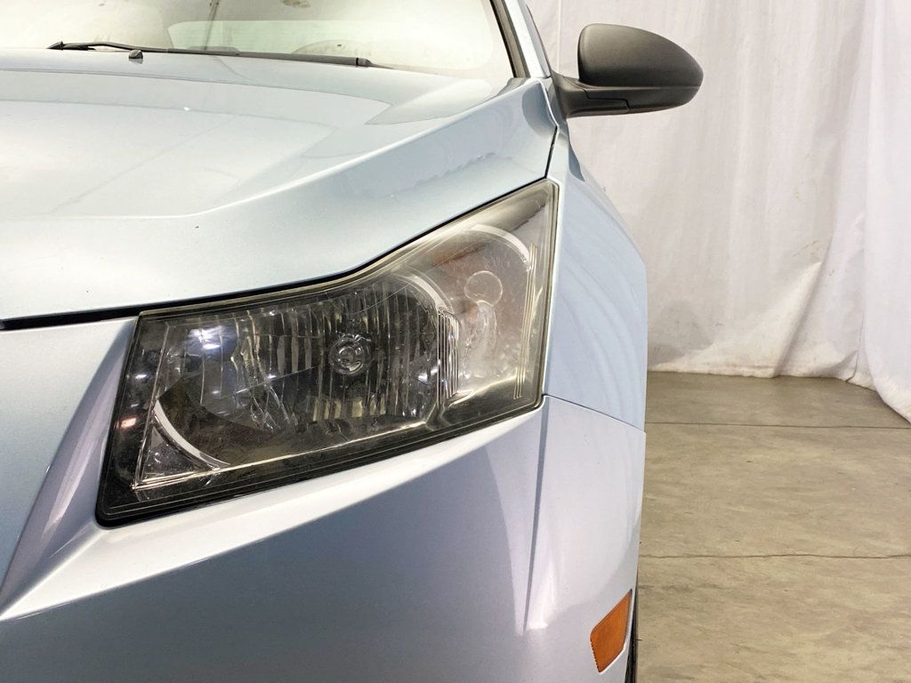 2011 Chevrolet CRUZE 4dr Sedan LS - 22938136 - 11