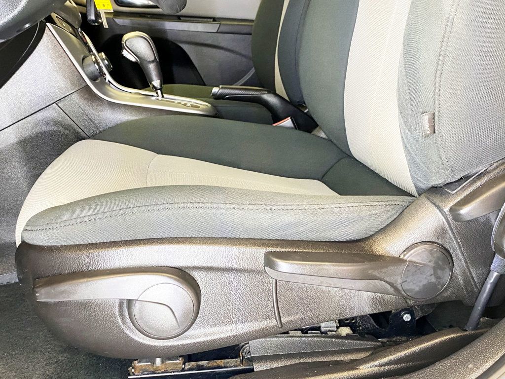 2011 Chevrolet CRUZE 4dr Sedan LS - 22938136 - 16