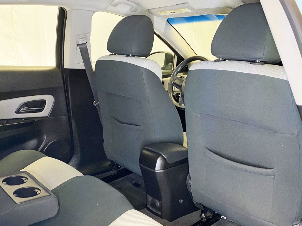 2011 Chevrolet CRUZE 4dr Sedan LS - 22938136 - 40