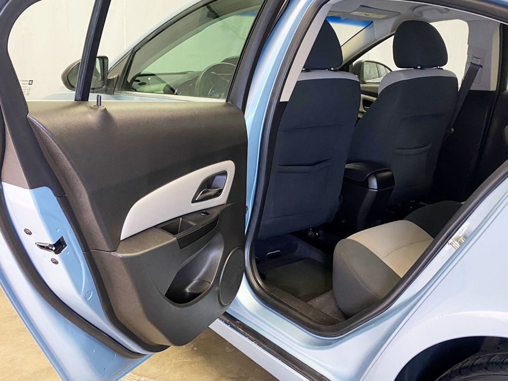 2011 Chevrolet CRUZE 4dr Sedan LS - 22938136 - 42