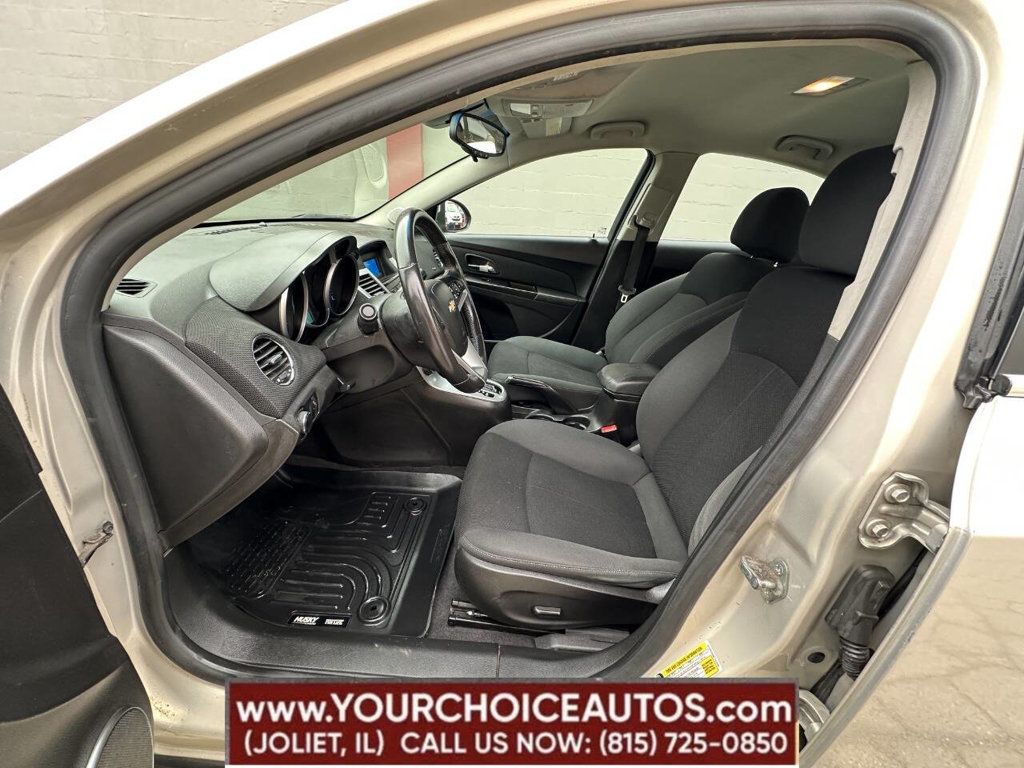 2011 Chevrolet CRUZE 4dr Sedan LT w/1LT - 22825290 - 24