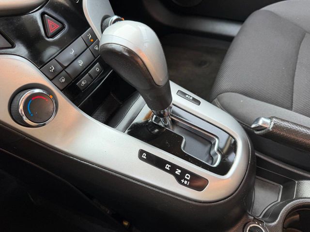 2011 Chevrolet CRUZE 4dr Sedan LT w/1LT - 22964304 - 38