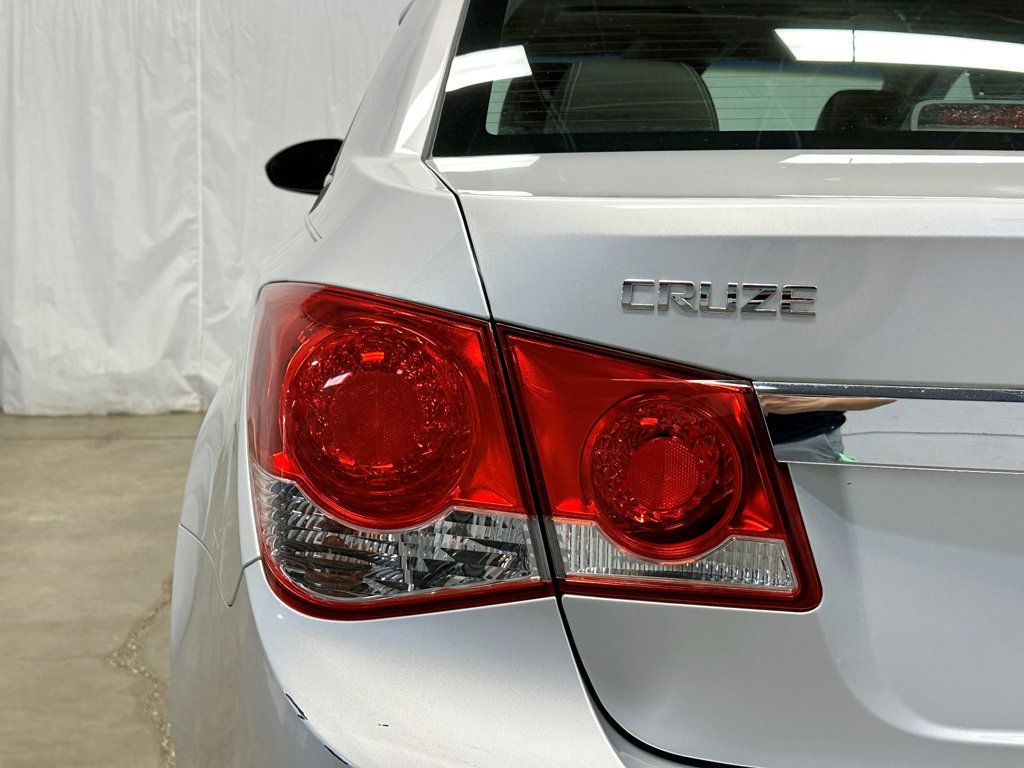 2011 Chevrolet CRUZE 4dr Sedan LTZ - 23079573 - 10
