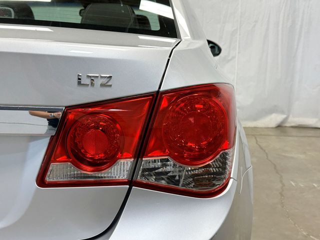 2011 Chevrolet CRUZE 4dr Sedan LTZ - 23079573 - 11