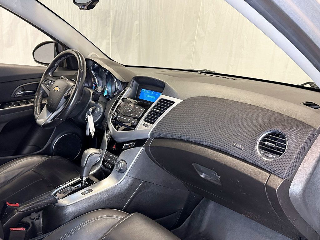 2011 Chevrolet CRUZE 4dr Sedan LTZ - 23079573 - 30