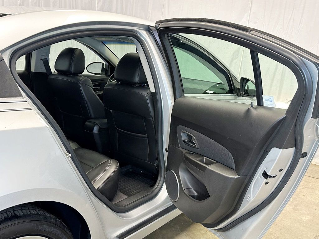 2011 Chevrolet CRUZE 4dr Sedan LTZ - 23079573 - 33