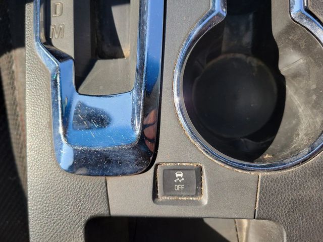 2011 Chevrolet Equinox LT Sport Utility 4D - 23015655 - 24