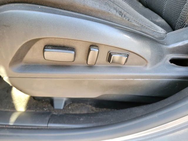 2011 Chevrolet Equinox LT Sport Utility 4D - 23015655 - 8