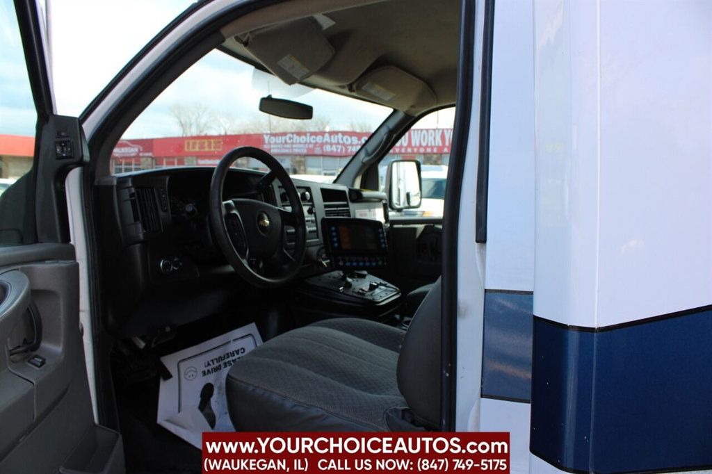 2011 Chevrolet Express 4500 2dr Commercial/Cutaway/Chassis 159 in. WB - 22378693 - 7