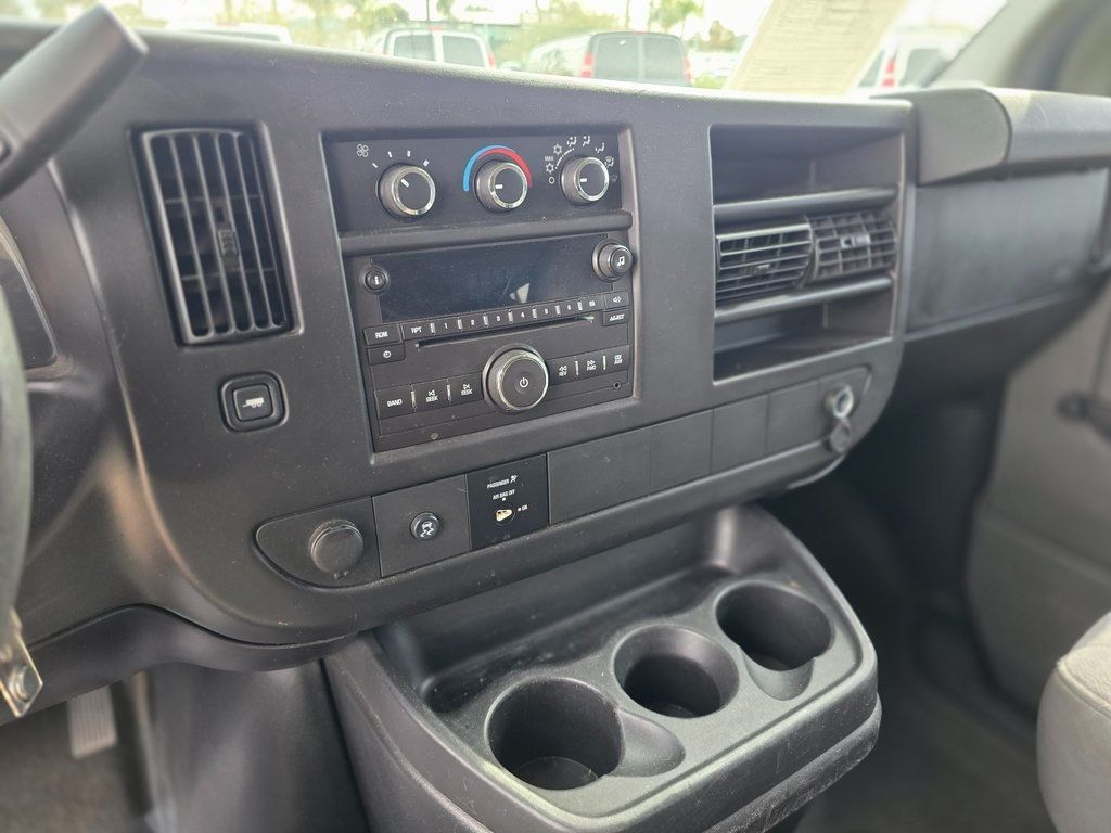 2011 Chevrolet Express 2500 LS - 22983655 - 14