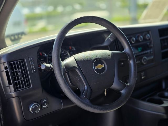 2011 Chevrolet Express 2500 LS - 22983655 - 16