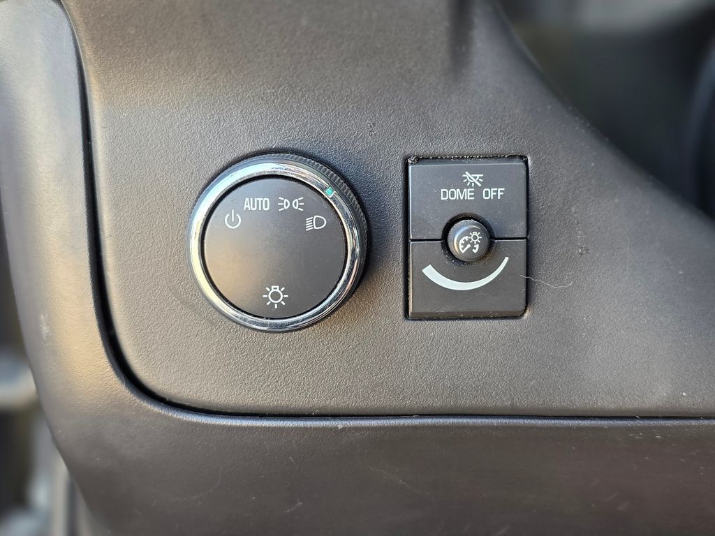 2011 Chevrolet Express 2500 LS - 22983655 - 25