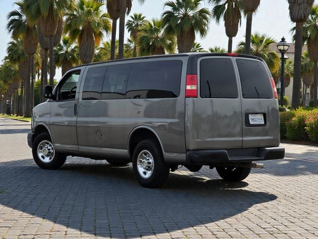 2011 Chevrolet Express 2500 LS - 22983655 - 2