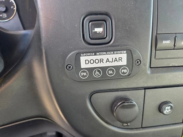 2011 Chevrolet Express 3500 Passenger LS Extended Van 3D - 22969470 - 21