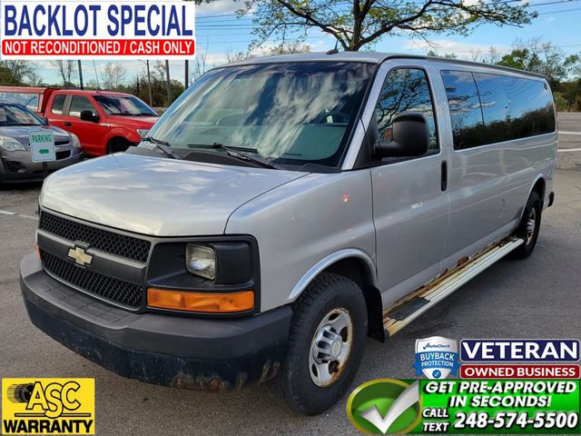 2011 Chevrolet Express 3500 Passenger LS Extended Van 3D - 23032267 - 0