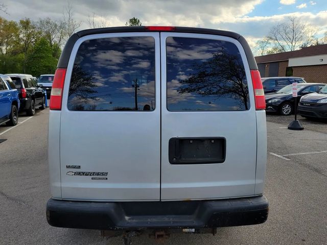 2011 Chevrolet Express 3500 Passenger LS Extended Van 3D - 23032267 - 10