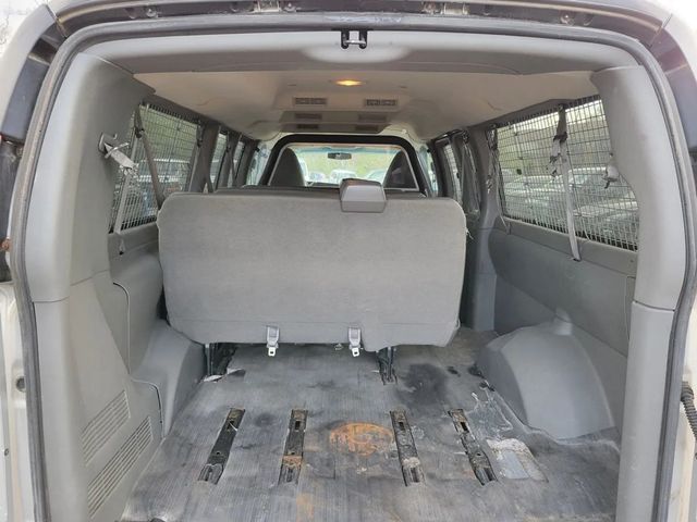 2011 Chevrolet Express 3500 Passenger LS Extended Van 3D - 23032267 - 11
