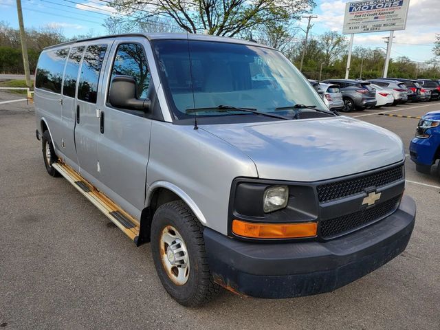 2011 Chevrolet Express 3500 Passenger LS Extended Van 3D - 23032267 - 12
