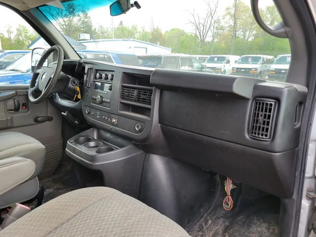 2011 Chevrolet Express 3500 Passenger LS Extended Van 3D - 23032267 - 5