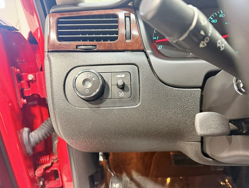 2011 Chevrolet Impala 4dr Sedan LT - 22938268 - 12