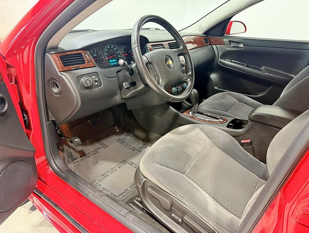 2011 Chevrolet Impala 4dr Sedan LT - 22938268 - 20