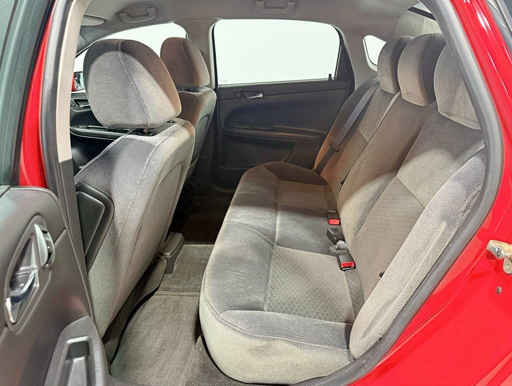 2011 Chevrolet Impala 4dr Sedan LT - 22938268 - 25
