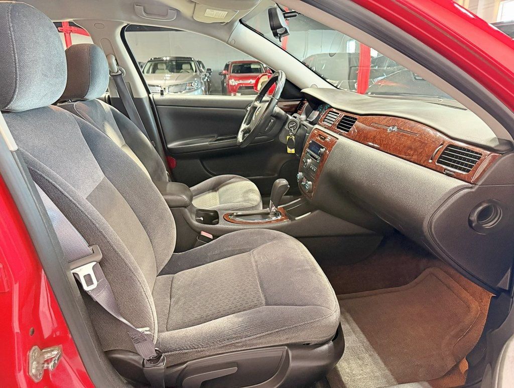 2011 Chevrolet Impala 4dr Sedan LT - 22938268 - 34