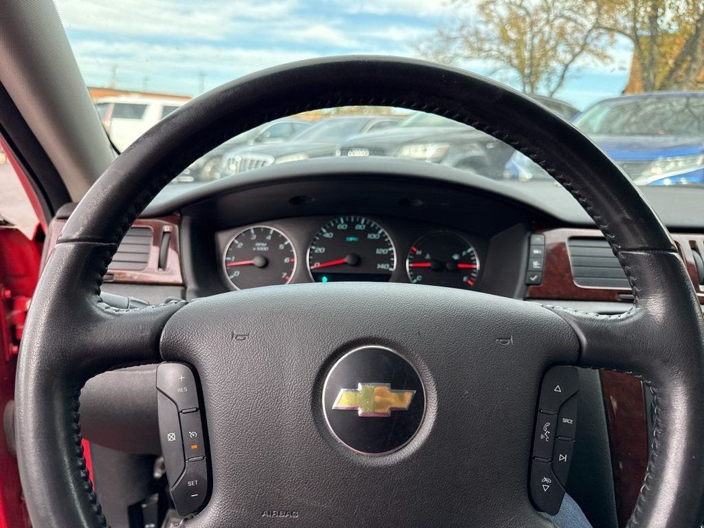2011 Chevrolet Impala 4dr Sedan LT - 22938268 - 8