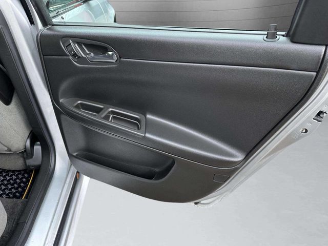 2011 Chevrolet Impala 4dr Sedan LT - 22941941 - 21