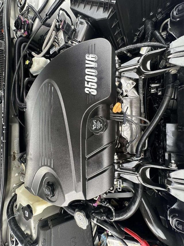 2011 Chevrolet Impala 4dr Sedan LT - 22941941 - 30